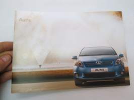 Toyota Auris 2010 -myyntiesite / sales brochure