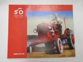 Valtra 50 vuotta 1951-2001 seinäkalenteri / wall calendar