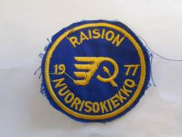 Raision Nuorisokiekko 1977 -kangasmerkki / badge