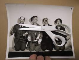 Four Marx Brothers - Groucho, Harpo, Chico, Zeppo - In Paramount Pictures, Gene Robert Richeen ottama valokuva -elokuvan mainoskuva, kaappikuva