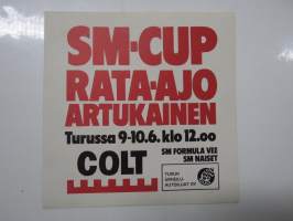 SM-Cup Rata-ajo Artukainen - Turussa 9-10.6. / Colt / SM Formula Vee, SM naiset - Turun Urheiluautoilijat -tarra