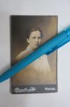 Viipurin Hilma?, Atelier Thorvald Nyblin, Wiipuri - Wiborg - Viipuri -visiittikorttivalokuva / cdv