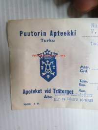Puutorin Apteekki, Turku, 11.12.1964 Apoteket vid Trätorget -apteekkisignatuuri / lääkepussi
