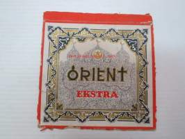 Orient Ekstra - Carrier Öhutehnika Selts-tupakkatehdas (Viro) etiketti