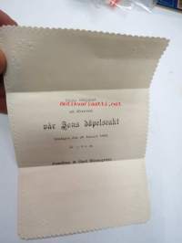 Bjudes ödmjukast att öfvervara vår Sons döpelseakt Söndagen den 28 Januari 1883 kl. 1/2 6 e.m., Josefina och Carl Blomqvist -kutsu kastetilaisuuteen