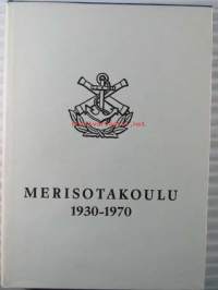 Merisotakoulu 1930-1970