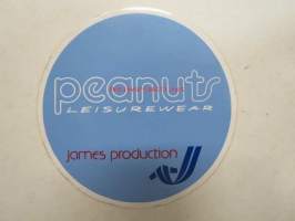 Peanuts leisurewear - James production -tarra