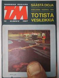 Tekniikan Maailma 1967 nr 13 sis. mm. seur. artikkelit / kuvat / mainokset;                                 TM koeajossa Cresent 53 ja Cresent 45, Corvairin