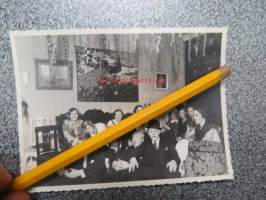 Klasshippa på Artukais 23.2.1935 / Luokkajuhlat Artukaisissa -valokuva