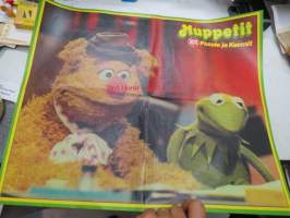 Muppetit - Fozzie ja Kermit -Apu-lehden keskiaukeama