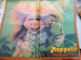 Muppetit - Miss Piggy ja Kermit -Apu-lehden keskiaukeama