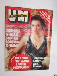 UM Uusi Maailma 1977 nr 2, ilmestynyt 26.1.1977, sis. mm. seur. artikkelit / kuvat / mainokset; Kansikuva Lesley-Ann Down, Teollisuusneuvos Väinö Tuomisto, Kari &