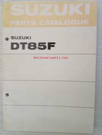 Suzuki DT85F - Parts Catalogue -perämoottori varaosaluettelo, katso kuvista tarkemmat mallimerkinnät