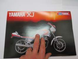 Yamaha XJ -myyntiesite / brochure