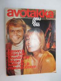 Avotakka 1972 nr 2, kansikuva Riitta & Lasse Mårtenson, arkkitehti Jarkko Kosken oma koti Kuusiston salmen rannalla, Suomen parhaat valmissaunat