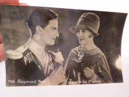 Raymond Kea & Laura La Plante - elokuvan mainoskortti - Korttikeskus, Helsinki 1926 -valokuva / photograph