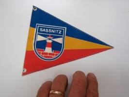 Sassnitz / Rügen -matkailuviiri / souvenier pennant