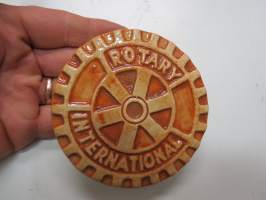 Kupittaan Savi Oy - Rotary International, Turku - Åbo 1929-1949 -muistolaatta, taiteilija Kalle Akkola -ceramics