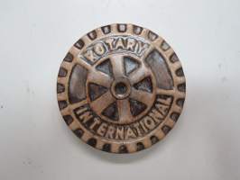 Kupittaan Savi Oy - Rotary International, Turku - Åbo 1929-1949 -muistolaatta, taiteilija Kalle Akkola -ceramics