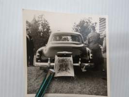 Nygifta / Chevrolet -valokuva / photograph