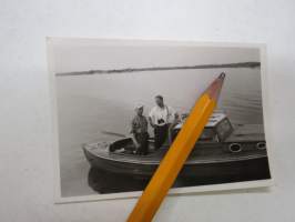 Moottorivene, 1958 -valokuva / photograph, motor boat