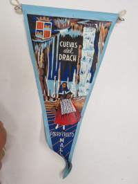 Guevas del Drach, Porto Cristo, Mallorca -matkailuviiri / travel souvenier pennant