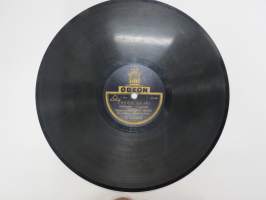 Odeon A 228 085 Armas Hanttu ja Heikki Tuominen - Balalaikkavalssi / Armas Hanttu - Tytön huivi -savikiekkoäänilevy / 78 rpm 10