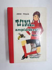 Tiinan ampiaiskesä