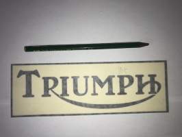 Triumph (musta) -tarra