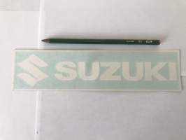 Suzuki (valkoinen) -tarra