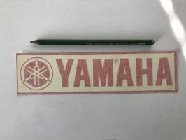 Yamaha (punainen) -tarra