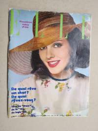 Elle 1968 11. huhtikuu -muotilehti / mode magazine
