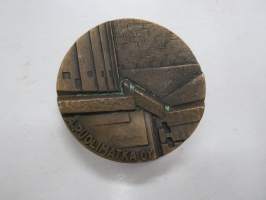A. Puolimatka Oy 1947-1977, M. Honkanen -mitali / medal