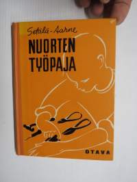 Nuorten työpaja - Metallin, lasin, eboniitin, kumin ym. käsittelyn työvaiheita