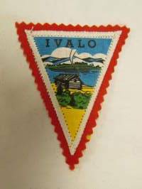 Ivalo -kangasmerkki / matkailumerkki / hihamerkki / badge -pohjaväri punainen