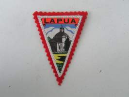 Lapua -kangasmerkki / matkailumerkki / hihamerkki / badge -pohjaväri punainen