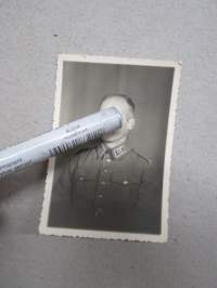 Kersantti Takala, 1942 -valokuva