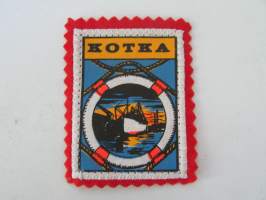 Kotka -kangasmerkki / matkailumerkki / hihamerkki / badge -pohjaväri punainen