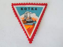 Kotka -kangasmerkki / matkailumerkki / hihamerkki / badge -pohjaväri punainen