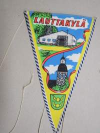 Lautakylä - matkailuviiri / souvenier pennant