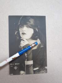 Pola Negri -postikorttikuva