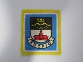 Kuopio -kangasmerkki / matkailumerkki / hihamerkki / badge -pohjaväri keltainen