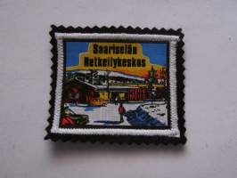 Saariselän retkeilykeskus -kangasmerkki / matkailumerkki / hihamerkki / badge -pohjaväri musta