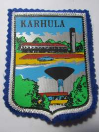 Karhula -kangasmerkki / matkailumerkki / hihamerkki / badge -pohjaväri sininen