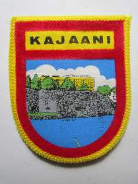 Kajaani -kangasmerkki / matkailumerkki / hihamerkki / badge -pohjaväri keltainen