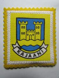 Kajaani -kangasmerkki / matkailumerkki / hihamerkki / badge -pohjaväri keltainen