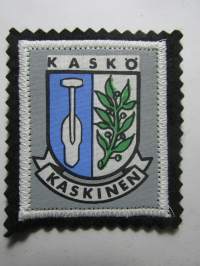 Kaskö -Kaskinen -kangasmerkki / matkailumerkki / hihamerkki / badge -pohjaväri musta