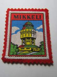 Mikkeli -kangasmerkki / matkailumerkki / hihamerkki / badge -pohjaväri punainen