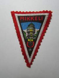 Mikkeli -kangasmerkki / matkailumerkki / hihamerkki / badge -pohjaväri punainen