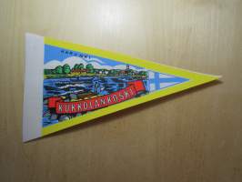 Karunki -Kukkolankoski -matkailuviiri, pikkukoko / souvenier pennant